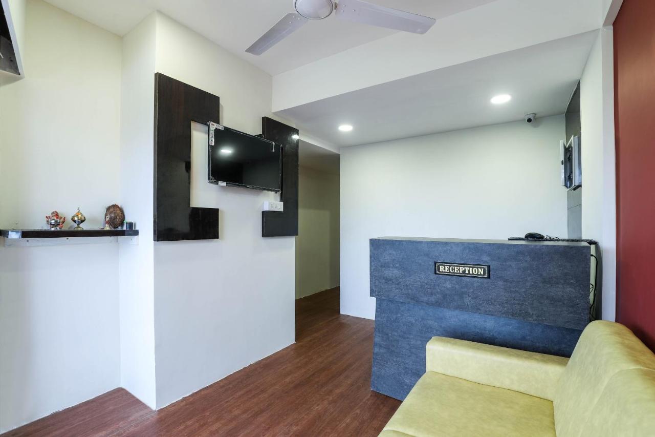 Oyo 40139 Hotel Peradiot Ahmadabad Zewnętrze zdjęcie