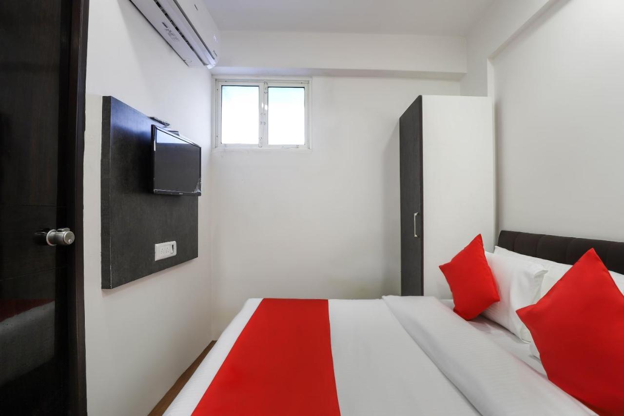 Oyo 40139 Hotel Peradiot Ahmadabad Zewnętrze zdjęcie
