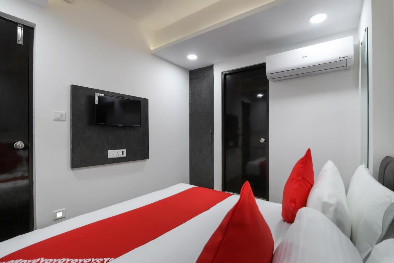 Oyo 40139 Hotel Peradiot Ahmadabad Zewnętrze zdjęcie