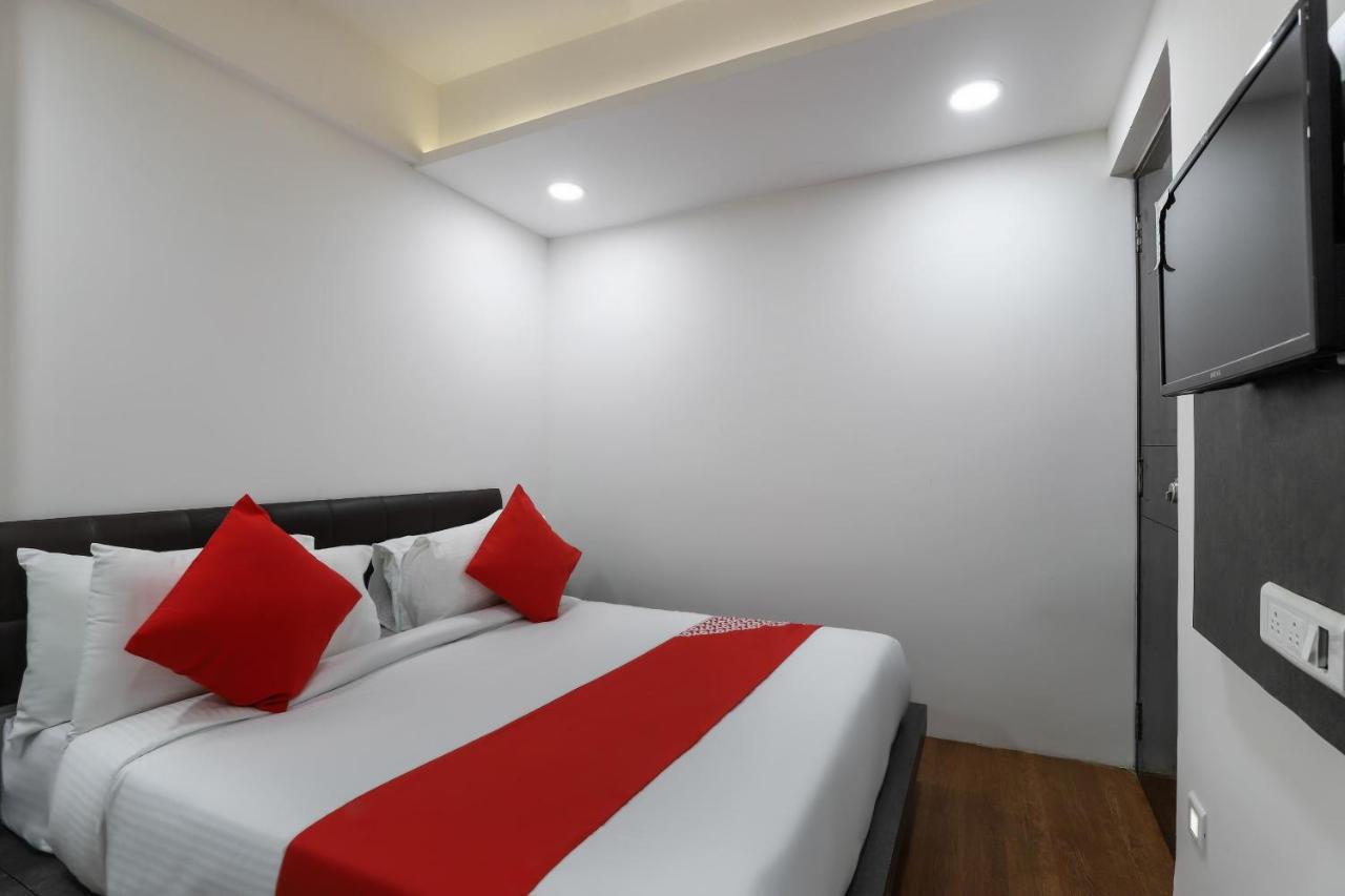 Oyo 40139 Hotel Peradiot Ahmadabad Zewnętrze zdjęcie